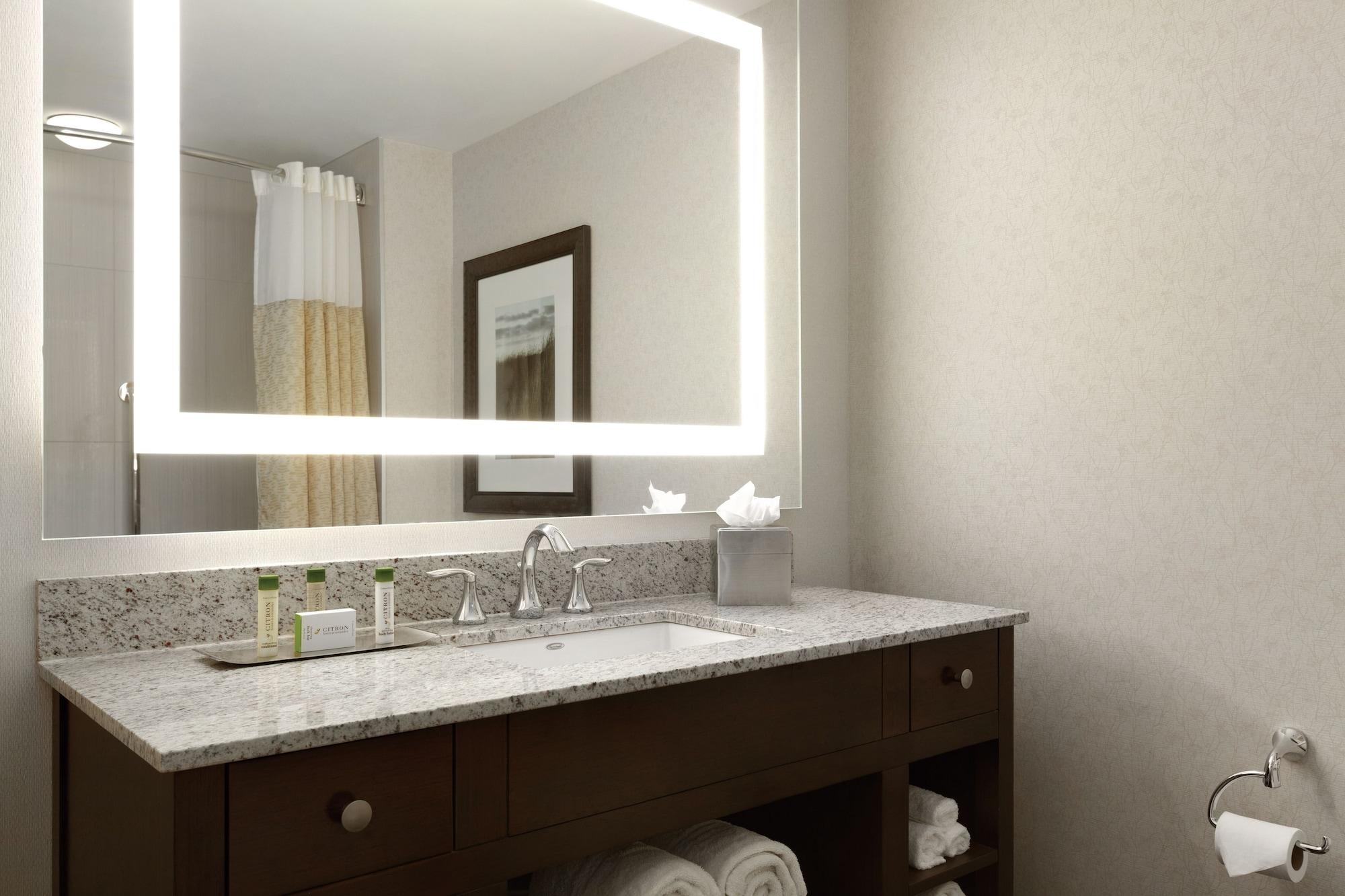 Doubletree By Hilton Hotel Boston Bayside Luaran gambar